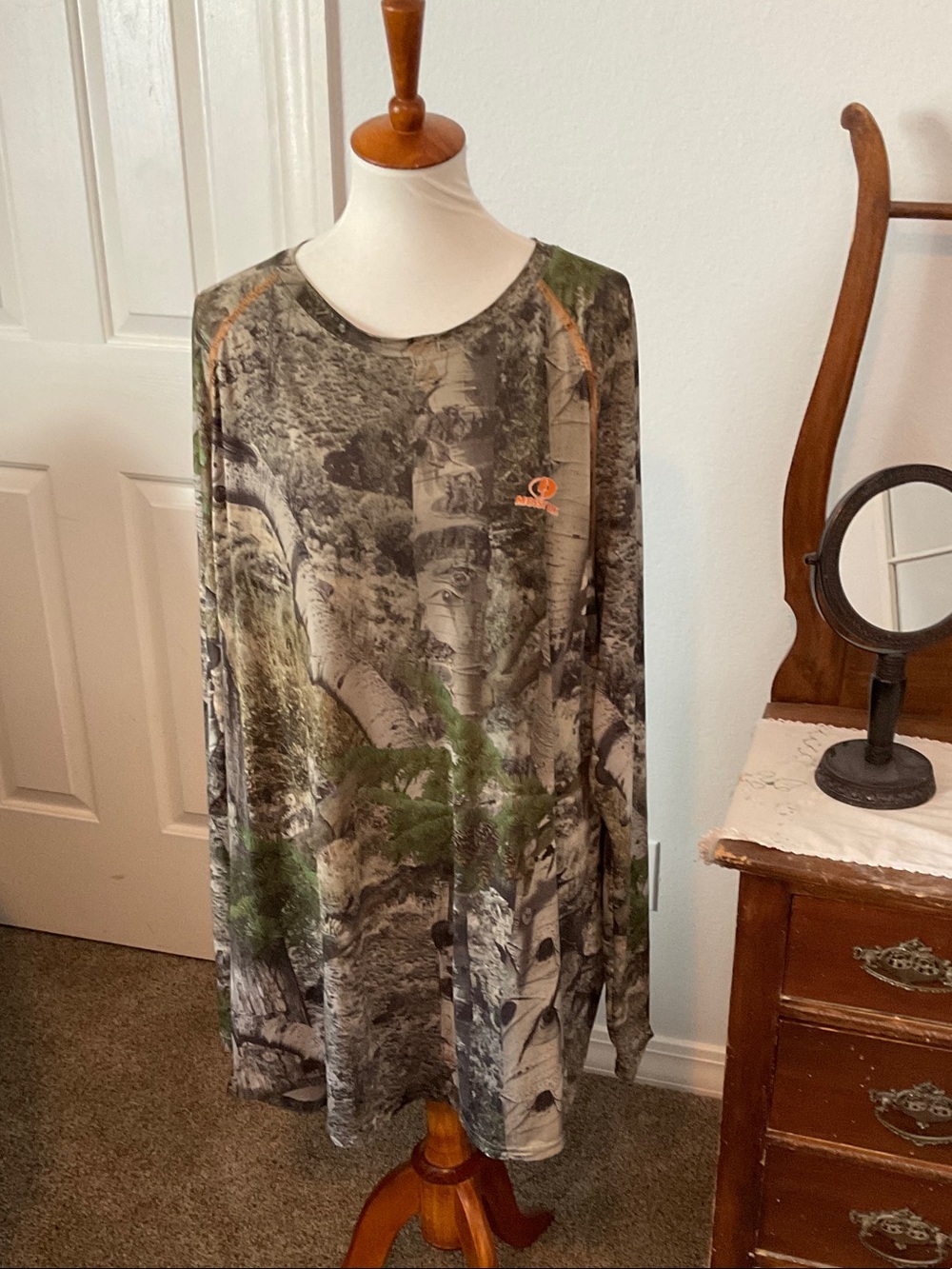 Realtree Men’s Long-Sleeve Camo Tee with Orange Logo